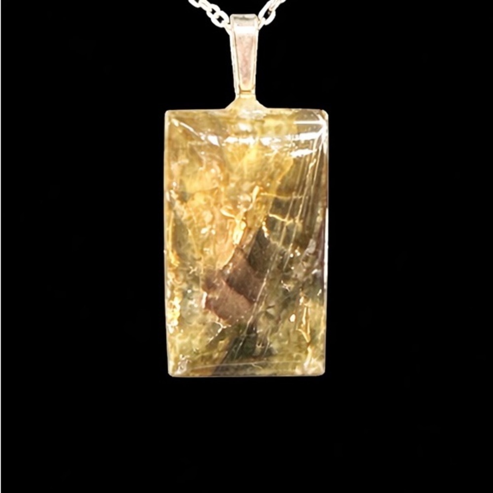 Green Mica Pendant Necklace
